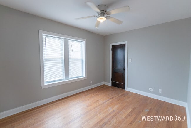 Photo - 4344 N Mozart St Unit 2E