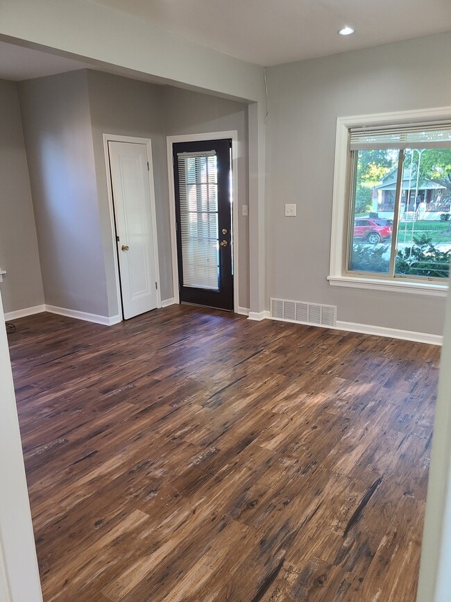 Photo - 3981 S Pine Ave