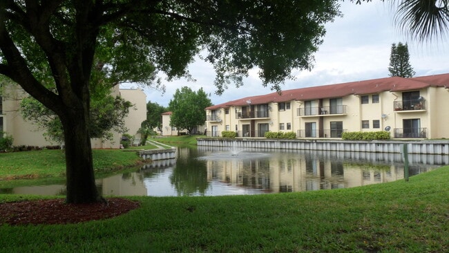 Building Photo - 2050 Oleander Blvd Unit 10207 Rental