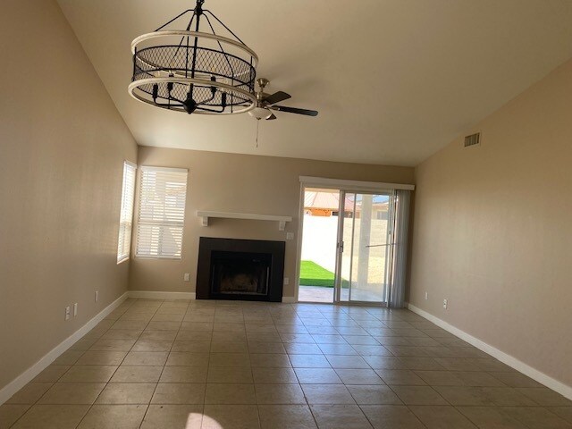 Photo - 444 N 64th St