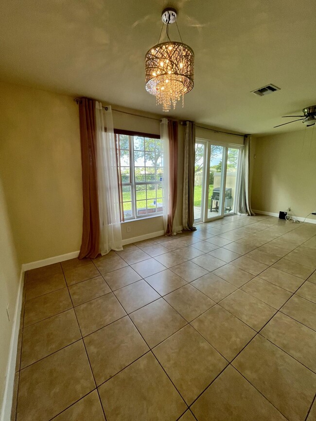 Photo - 3161 NW 33rd St