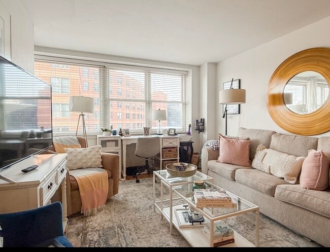 Photo - 2300 N Commonwealth Ave Unit 5C