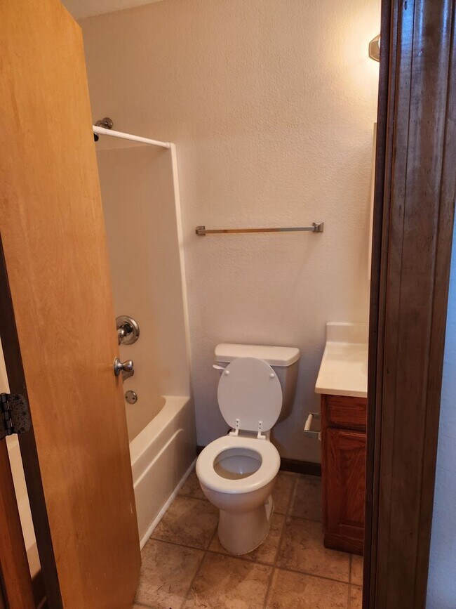 Photo - 3206 Elm Grove Dr Unit A