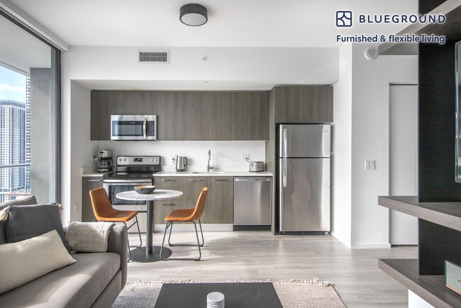 Photo - 230 NE 4th St Unidad FL26-ID81