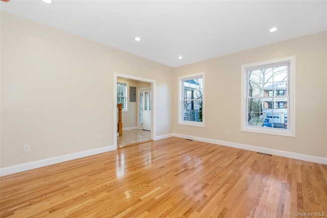 Photo - 16 Grand Blvd