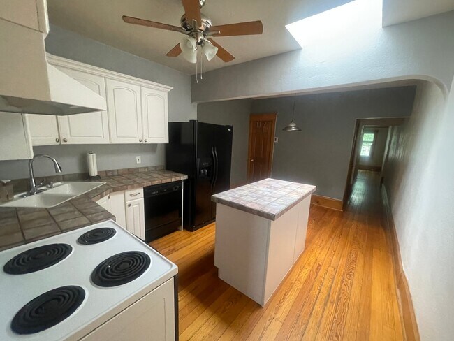 Photo - 3455 Decatur St