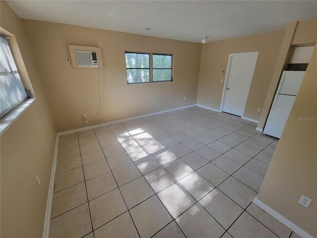 Photo - 698 Union St Unit 4