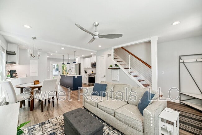 Photo - 111 Hanover St