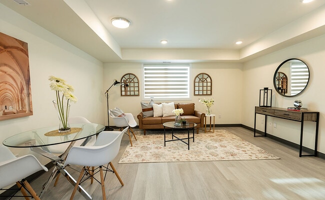 Living Area - Court & Degrave Rentals