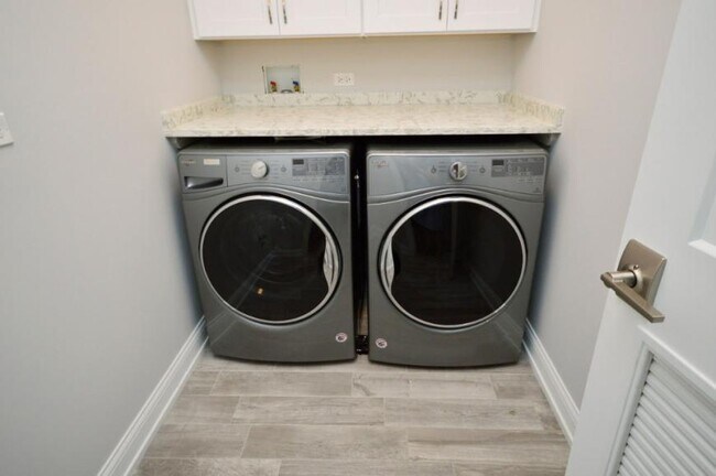 Photo - 3 bedroom in Chicago IL 60640 Unit 2S