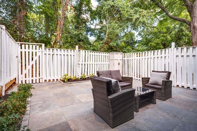 Photo - 428 Reneau Way