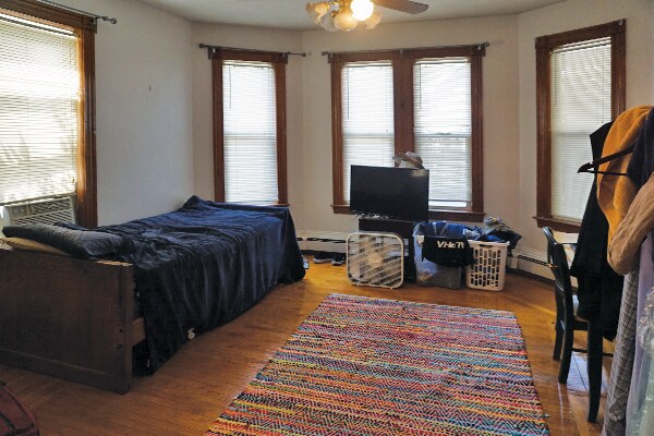 Building Photo - 159 Brown St Unit 1