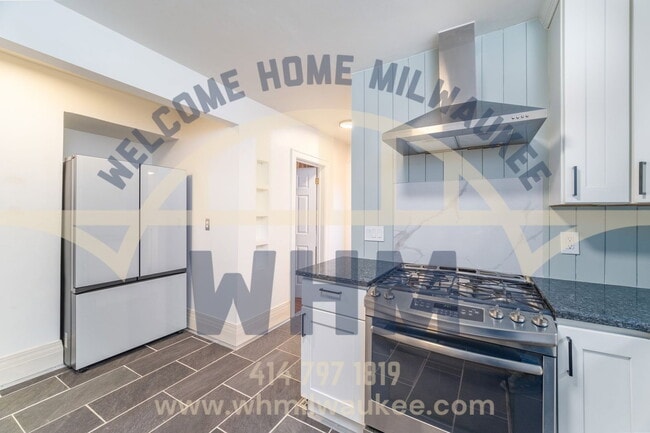 Photo - 1930 S 96th St