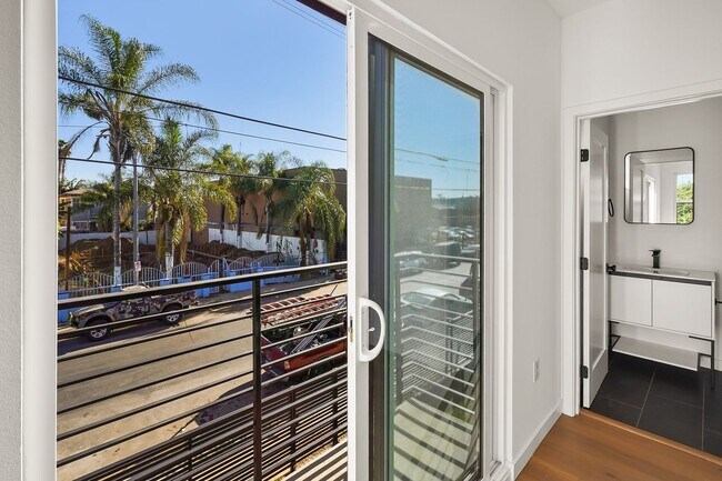 Photo - 1731 S New Hampshire Ave Unit 1731 1/2