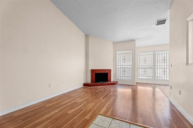 Photo - 652 St Johns Ct Unit 652