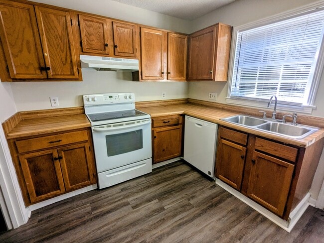 Building Photo - 750 Holder Dr Rental