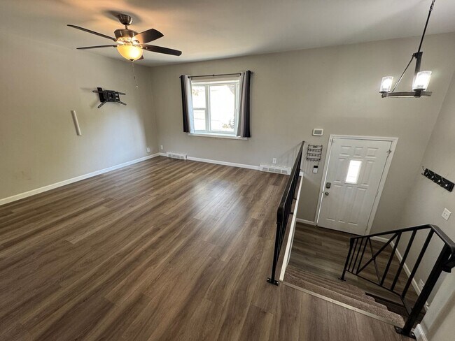 Photo - 3 Bedroom 2 Bath house in Bettendorf