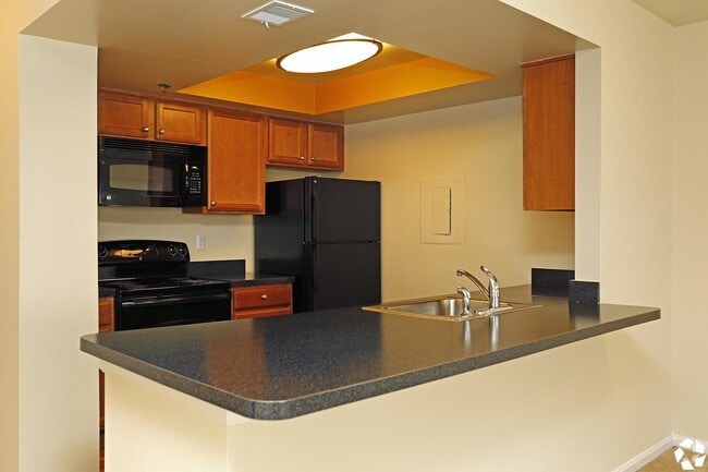 Kitchen - Cortland on South Eads Apartments
