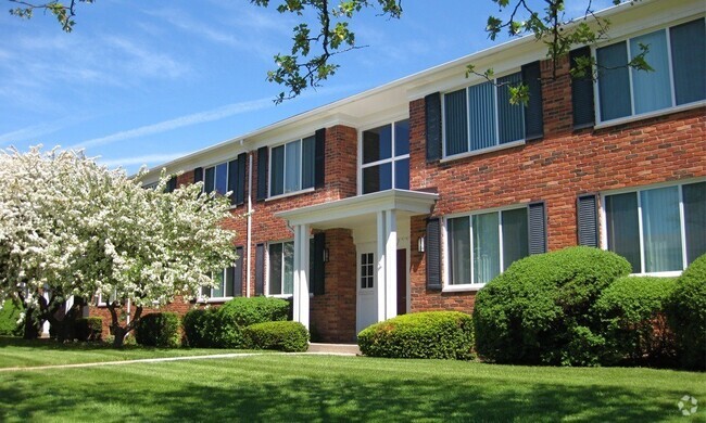 Building Photo - The Haven at Grosse Pointe Rental