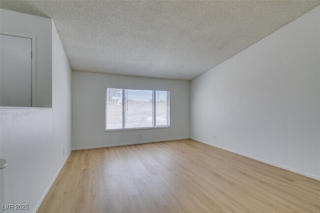 Photo - 5656 Maceta Ave