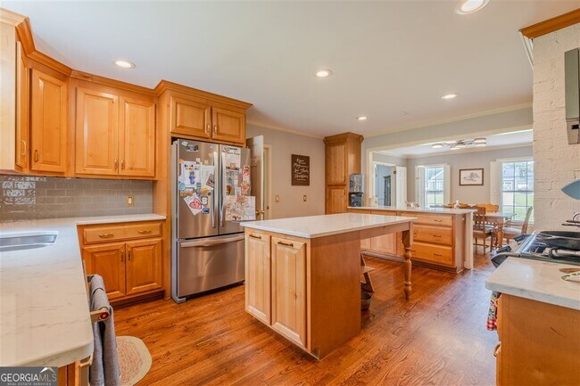 Photo - 227 W Lakeshore Dr