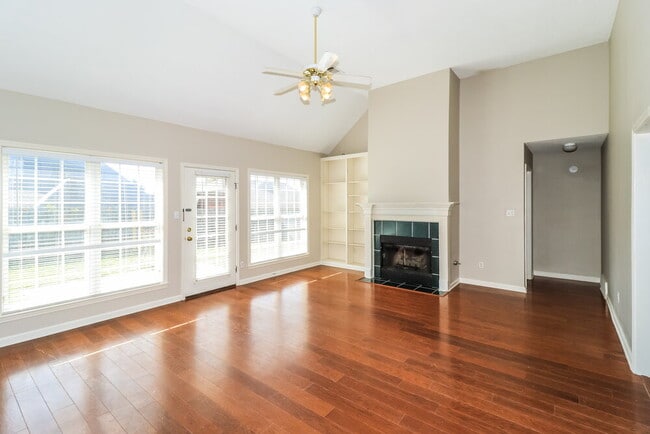 Photo - 5061 Thornebrook Cove