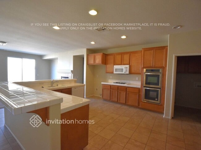 Photo - 5815 W Ave J 12