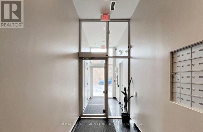 Photo - 51 Lady Bank Rd Unité 201