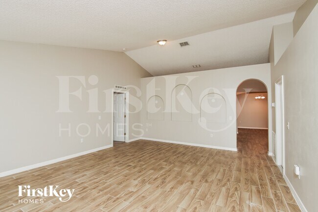 Photo - 544 Gagnon St SE