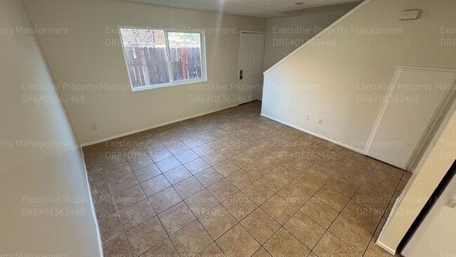 Photo - 2 bedroom 1.5 bathroom townhouse located in East Bakersfield Move In Special on Approved Credit