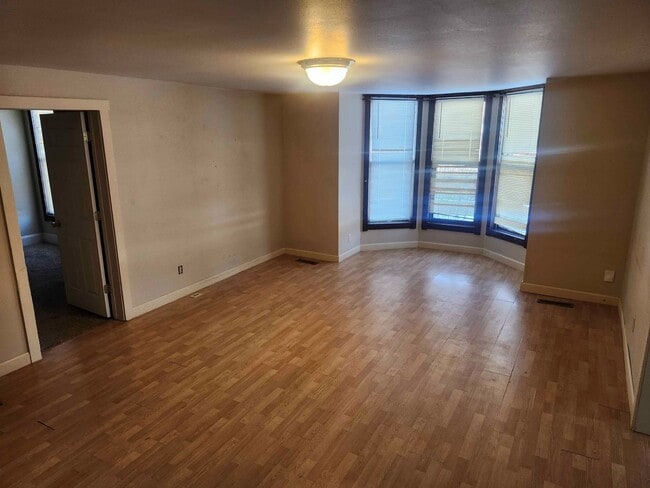 Photo - 422 Superior St Unit 1