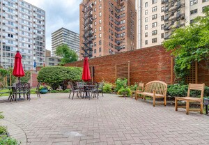 Photo - 2909 N Sheridan Rd