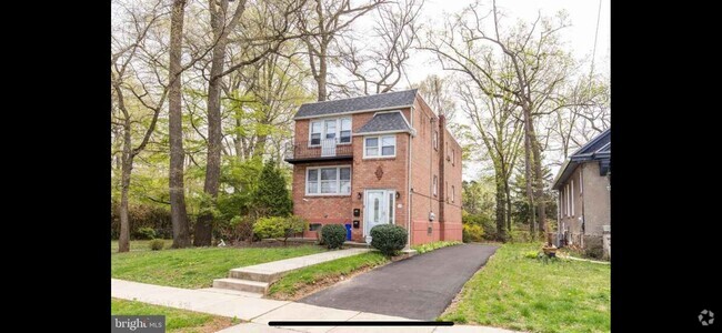 Building Photo - 216 W Magnolia Ave Unit A Rental