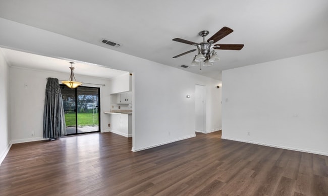 Photo - 318 Avalon St