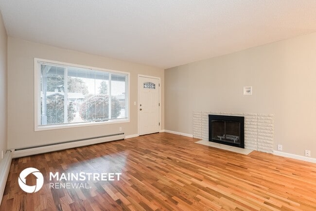 Photo - 1010 14th St NW