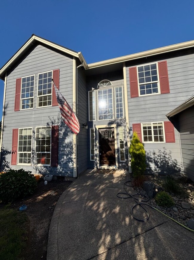 Photo - 4 Bedroom 2.5 Bathroom Home in NW Salem!