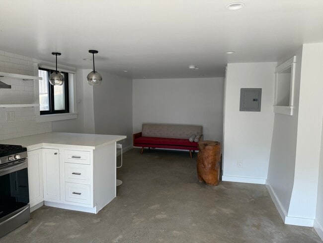 Photo - 1225 Stringer Ave Unit 1225.75