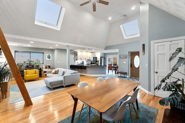 Building Photo - 890 Winthrop Ave Unit 2