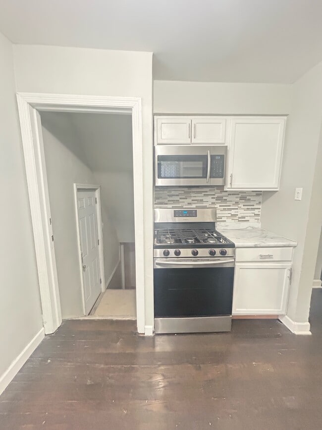 Photo - 8825 S Kenwood Ave