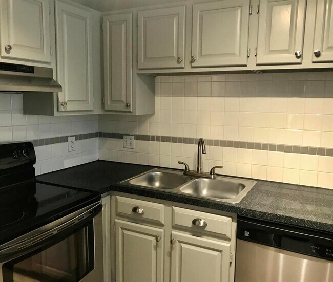 1865 Palm Cove Blvd Unidad Verano