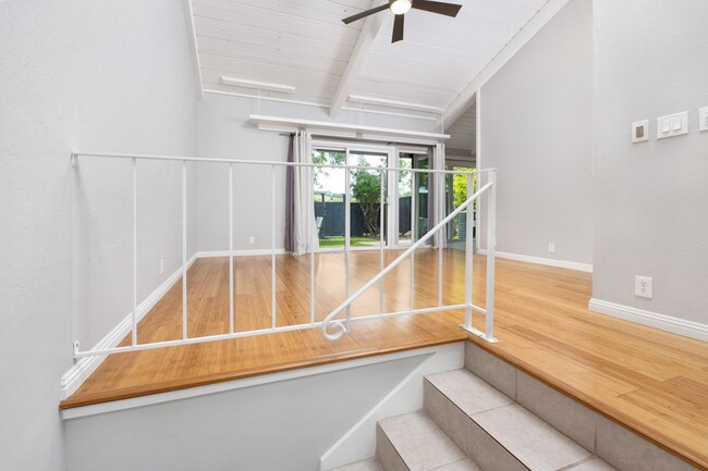 Photo - 238 Thistle Cir