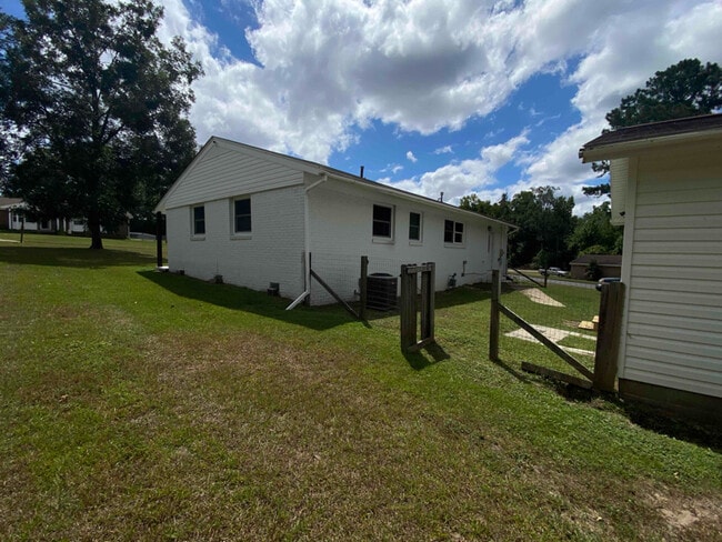 Photo - 202 James Loop