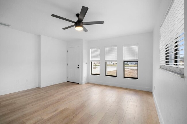 Photo - ****SPECIAL 2 WEEKS FREE****  Move-In Ready Cape Coral Home – Newly Remodeled Interior