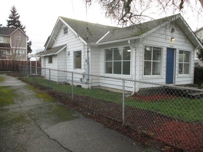 Photo - 2 Bedroom 1 Bath Tacoma Home for Rent