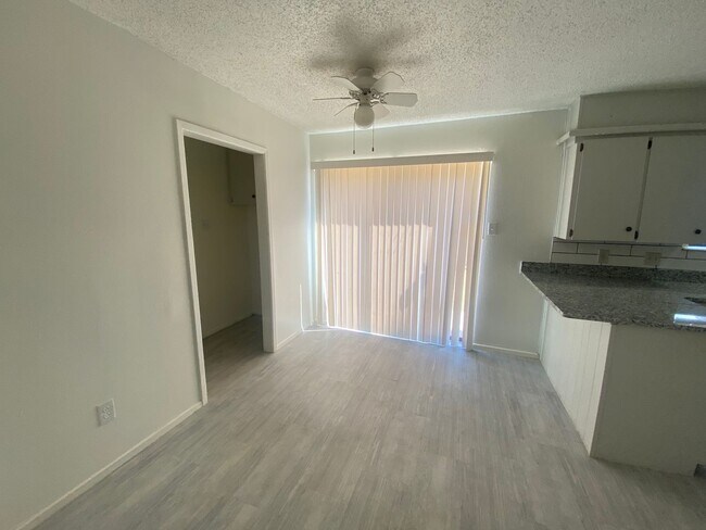 Photo - 4711 58th St Unit B