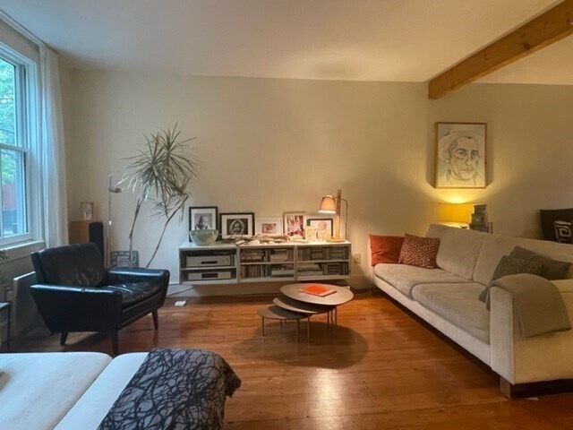 Photo - 105 Pleasant St