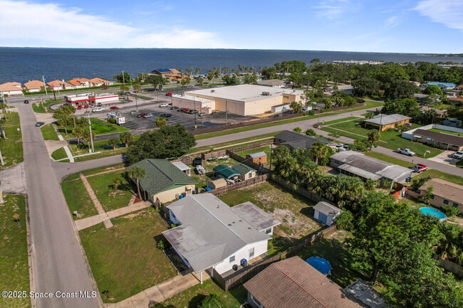 Photo - 219 Narvaez Dr