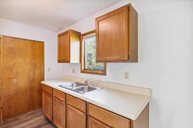 Photo - 3436 S East St