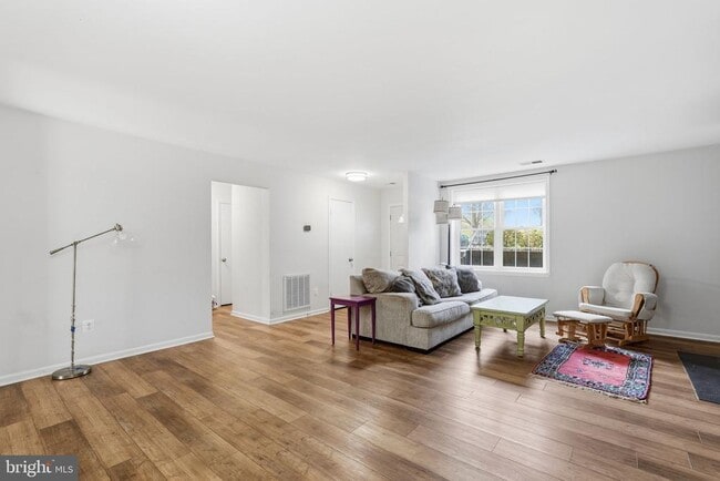 Photo - 6032 Old Landing Way Unit 27