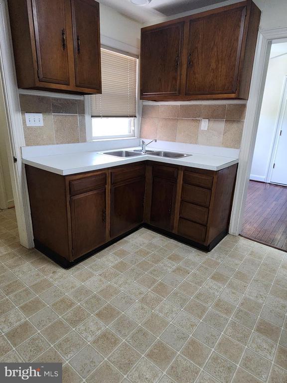 Photo - 7465 Oakland Mills Rd